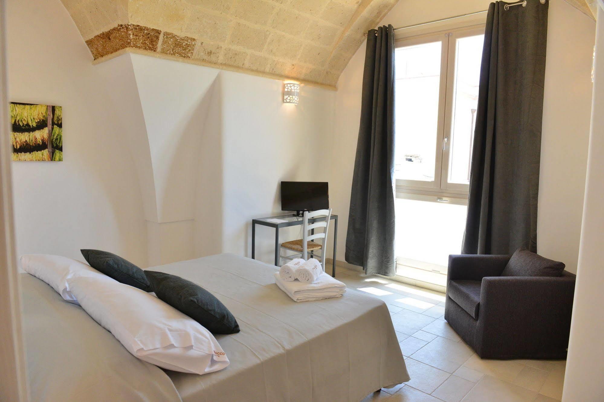 Tobacco Suite Mesagne Exterior foto